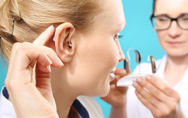 Comment bien choisir sa prothèse auditive ?