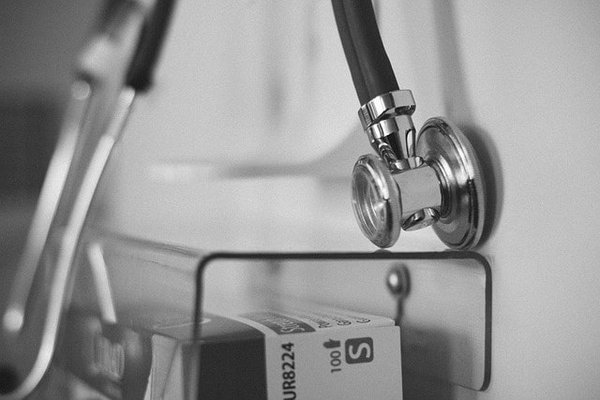 Guide d'achat de stéthoscopes : Comment choisir le meilleur outil pour votre pratique médicale ?