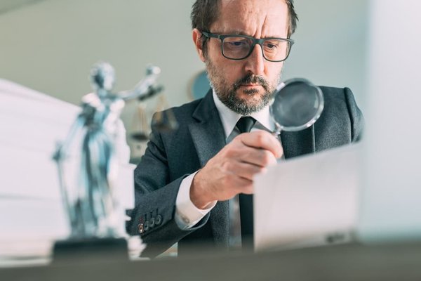 Pourquoi consulter un cabinet spécialisé en droit médical ?